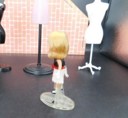 dolly darling blonde view
